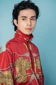 李栋旭