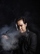 梁震