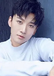 李泊文